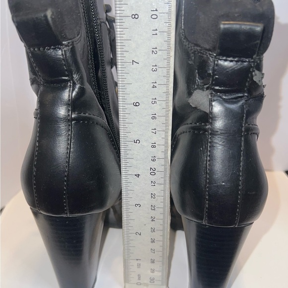 Womens‎ Black Lace Up Ankle Boots with Heel, Gold Accents, Stylish Fashion - Picture 4 of 7